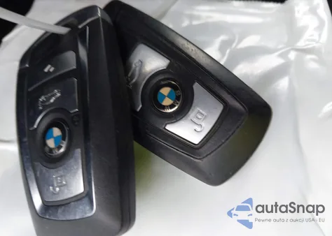 2015 BMW 328I z USA, uszkodzony, nr VIN WBA3C1C58FK119975